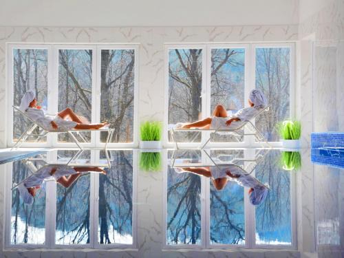 Ustrzyki Dolne Bed & Breakfast | Dwór i Dworek Leszczowate Wellness & Spa