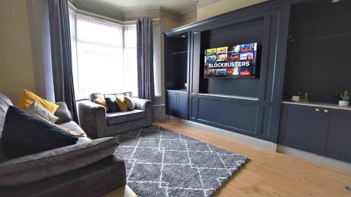 Sunderland House | Dwell Living Central 3BD Cosy home