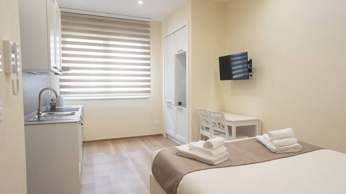 Bitonto Apartment | Dwelling Amelia 1 Apartment, tastefully finished downtown area for couples and families