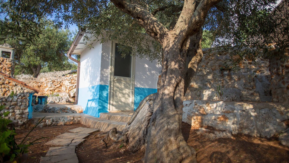Tiggiano House | Dwelling ideal for couple sea view surrounded by greenery with double terrace panora