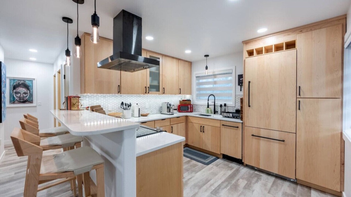 Douglas Apartment | Dynamic Douglas Duo!