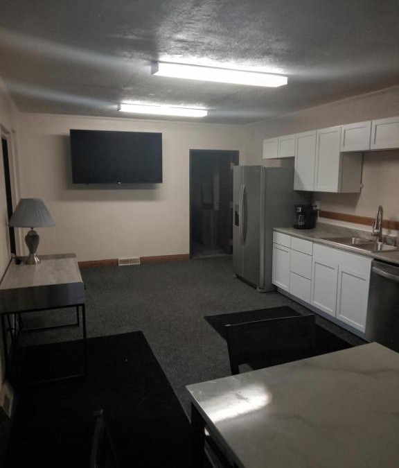Lansing Apartment | E. Michigan Walk Up Furnished 2 Bedroom APT