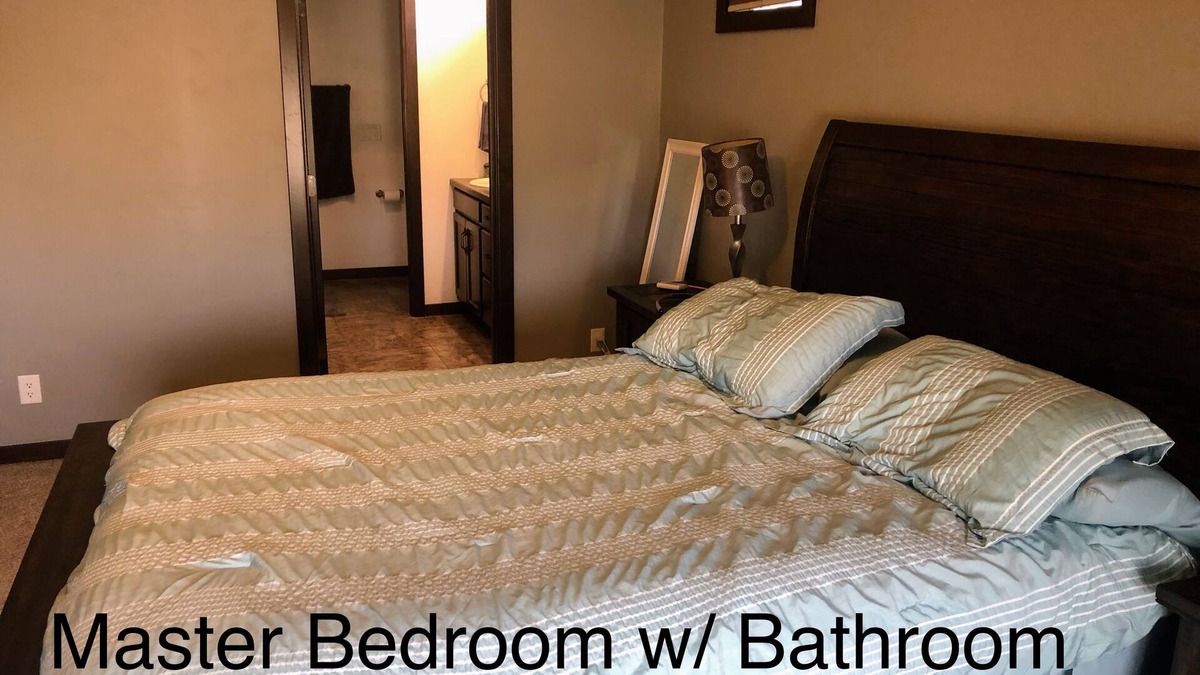 Butte Des Morts House | EAA 5-bedroom house in Winneconne