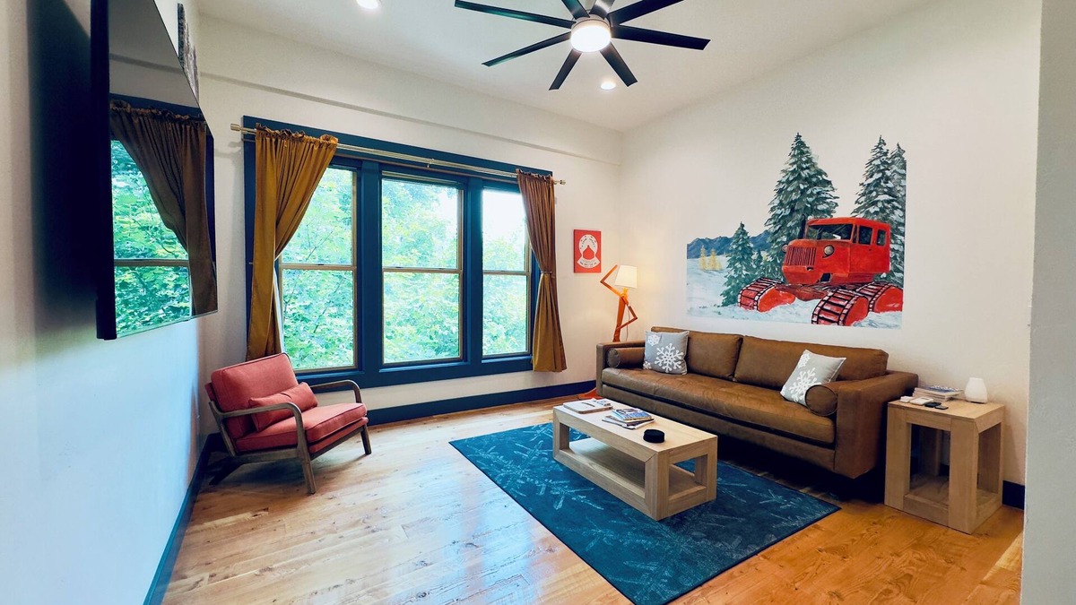 Enterprise Condo | Eagle Cap is part of the Litch Hotel: fully equipped,Luxury vacation rental condos