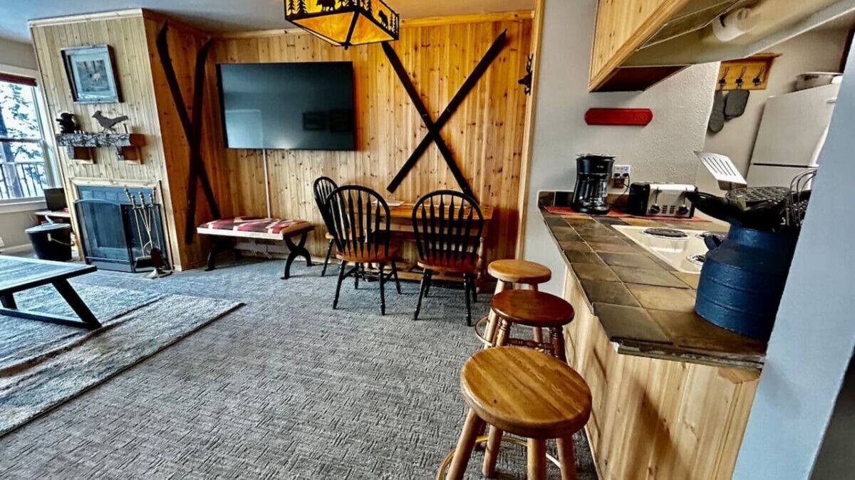 Beaver Condo | Eagle Point Ski Resort Nº9 Wooded Ridge Condos