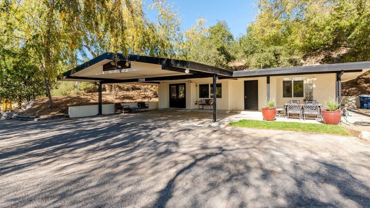 La Canada Flintridge House | Eagle's Nest
