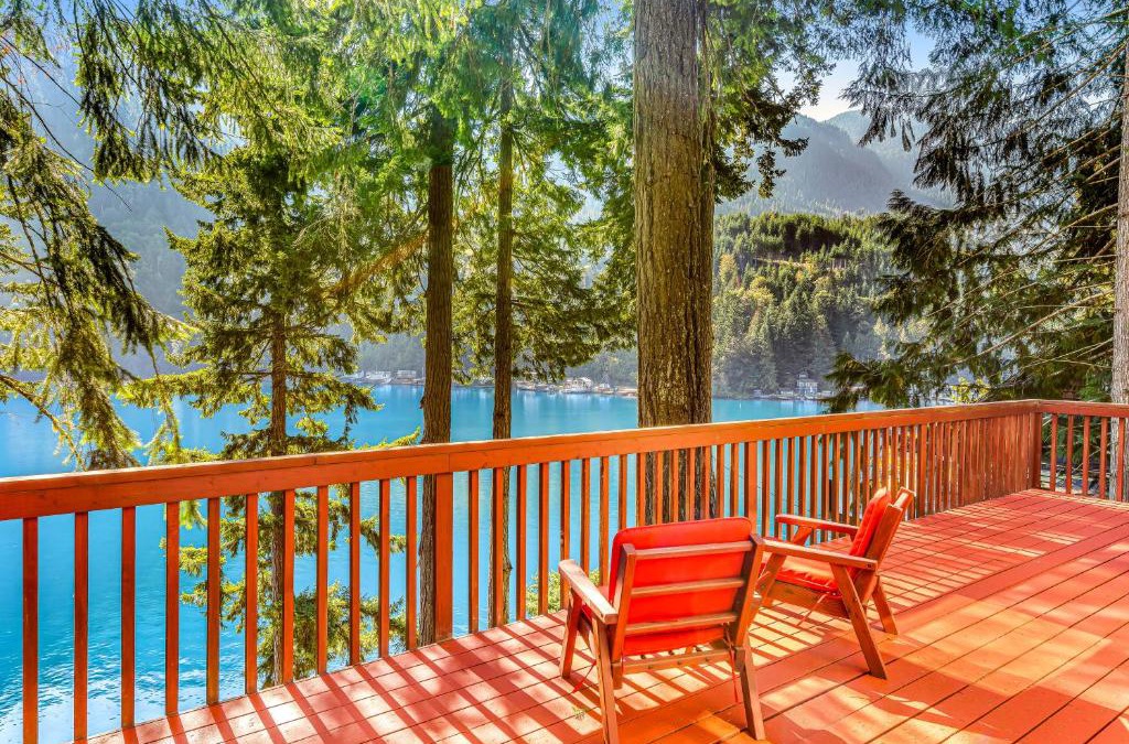 Port Angeles House | Eagle's Nest on Lake Sutherland