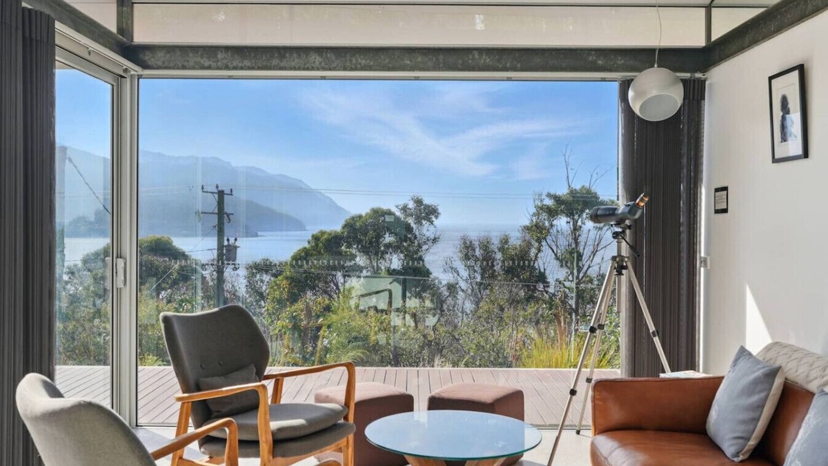 Eaglehawk Neck Apartment | Eaglehawk Pavilions One – Coastal Retreat with Ocean Views
