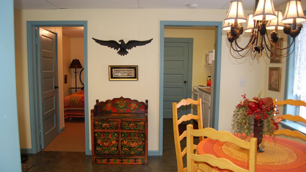 Beachwood-Bluffton House | Eagles Nest Carriage House In Bluffton on Mi Back Dune Lake
