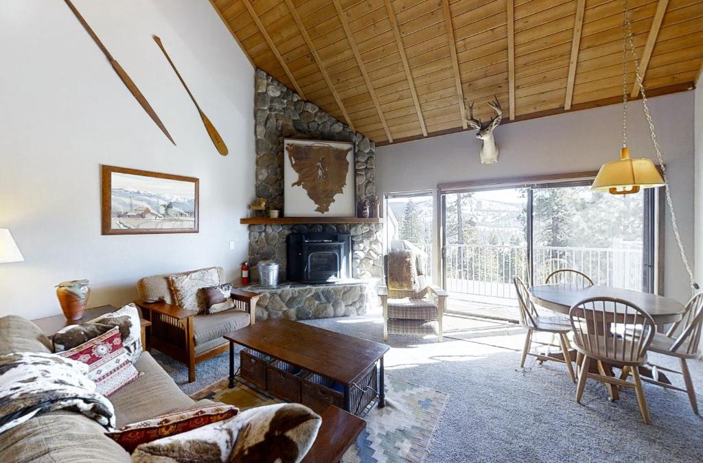 Lakeshore Apartment | Eagles Nest Condo #88