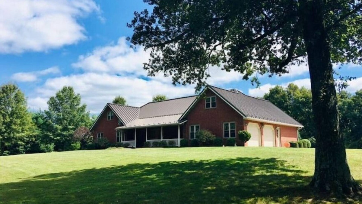 Ferdinand House | Eagles Nest - Eagle Adventures LLC