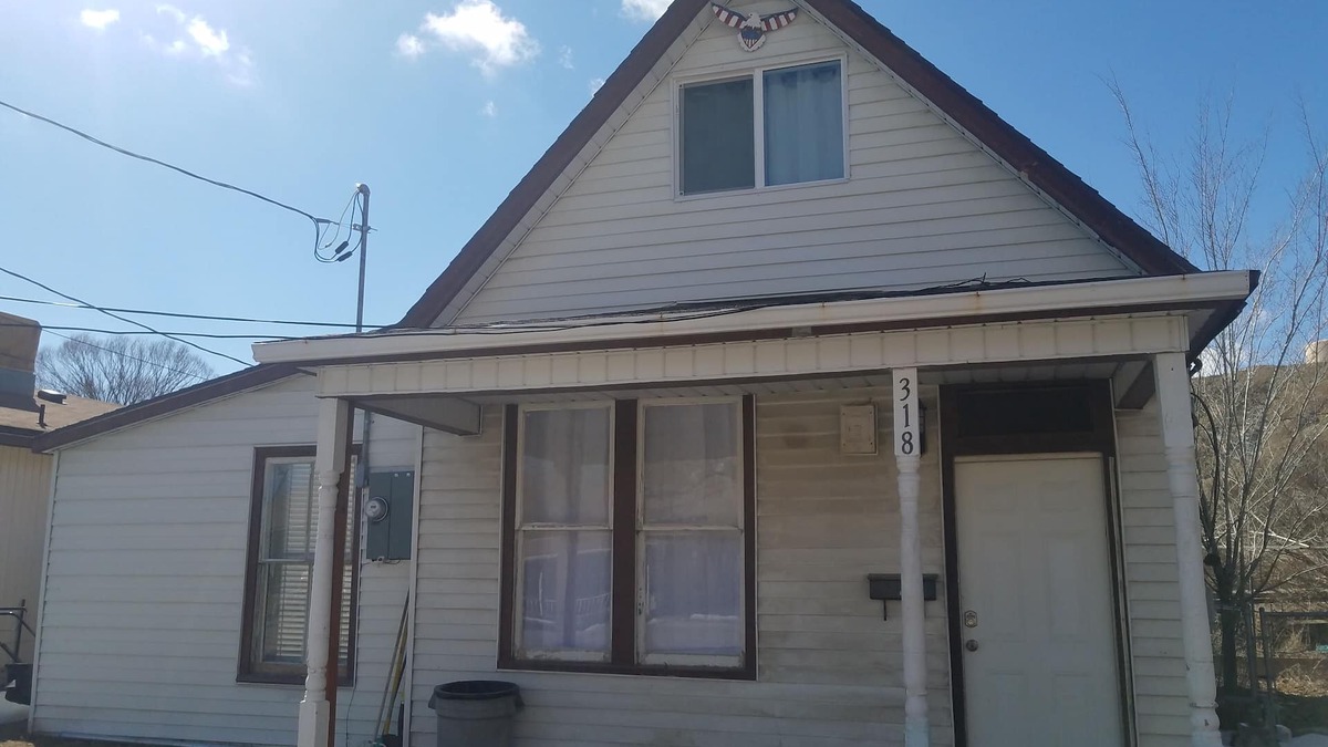 Price House | Eagles Nest Helper, UT