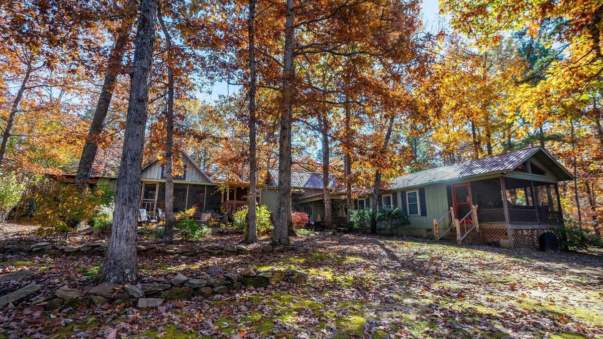 Mentone Cabin | Eagles + Owl's-TWO cabins on the lake-sleeps 16