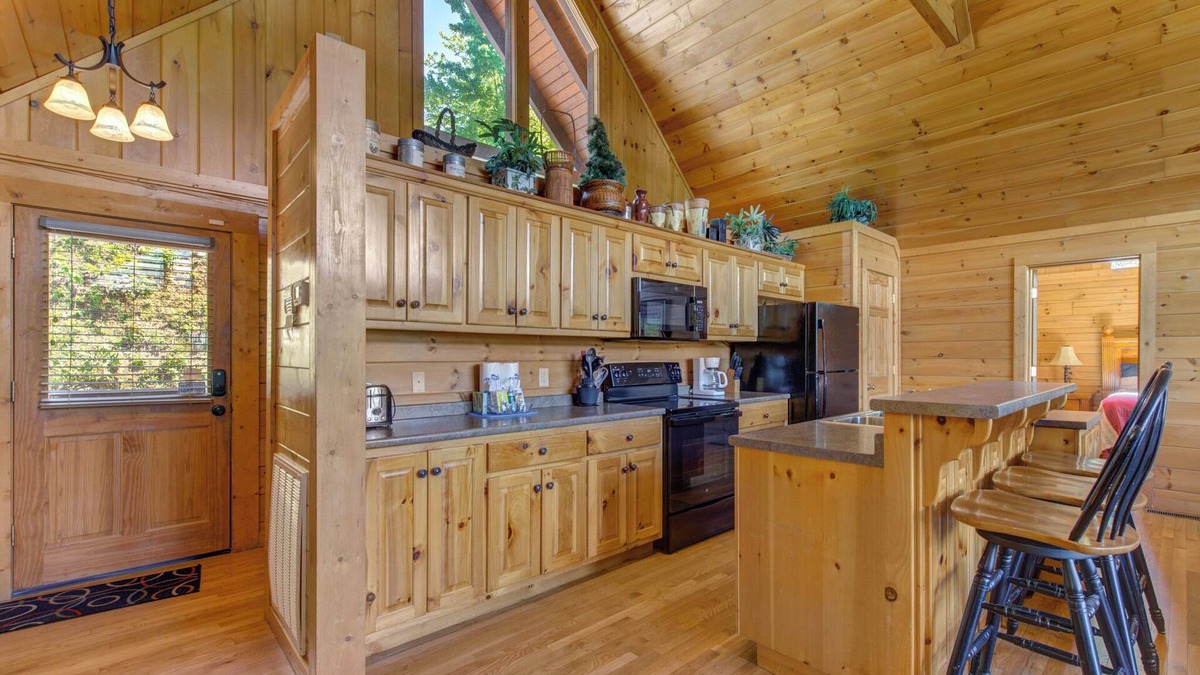 Black Bear Falls Cabin | Eagles Point Lodge