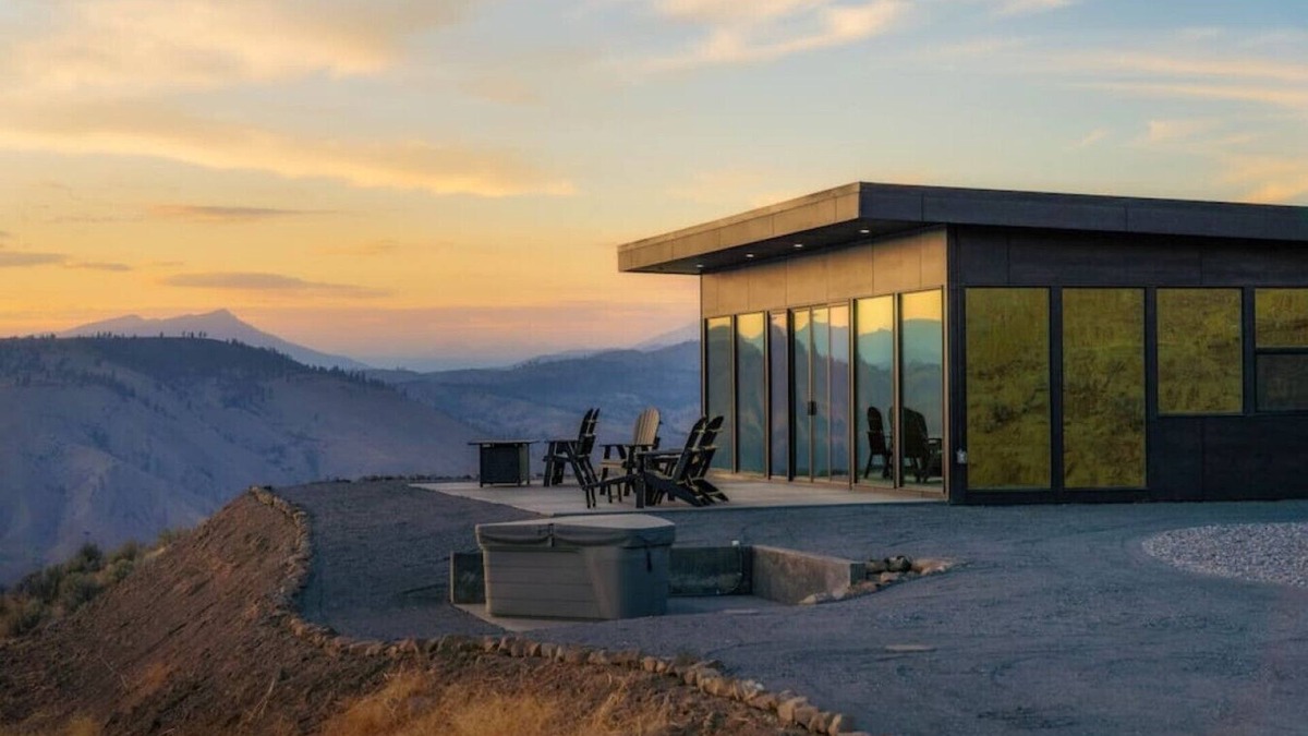 Orondo Villa | Earthlight 4 - On Top of The World