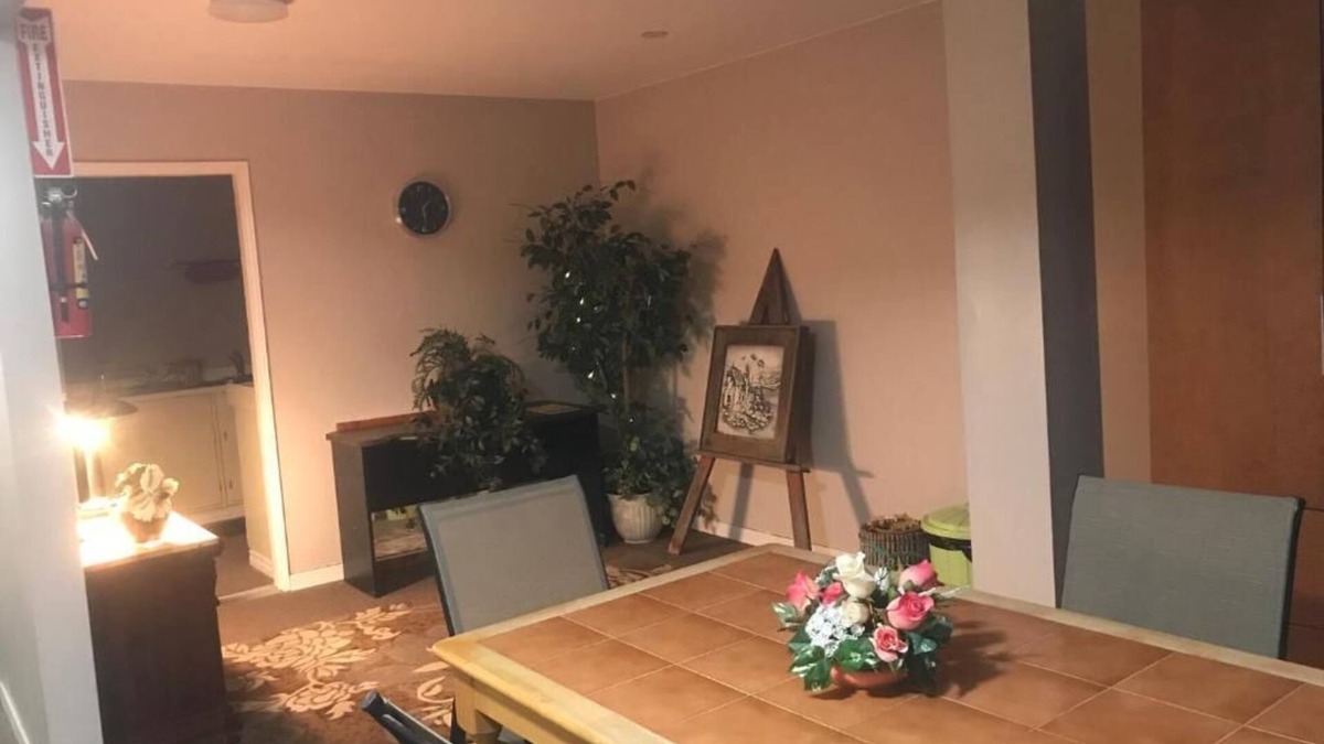 Port Burwell Cabin | EARTHQUEST Lodge