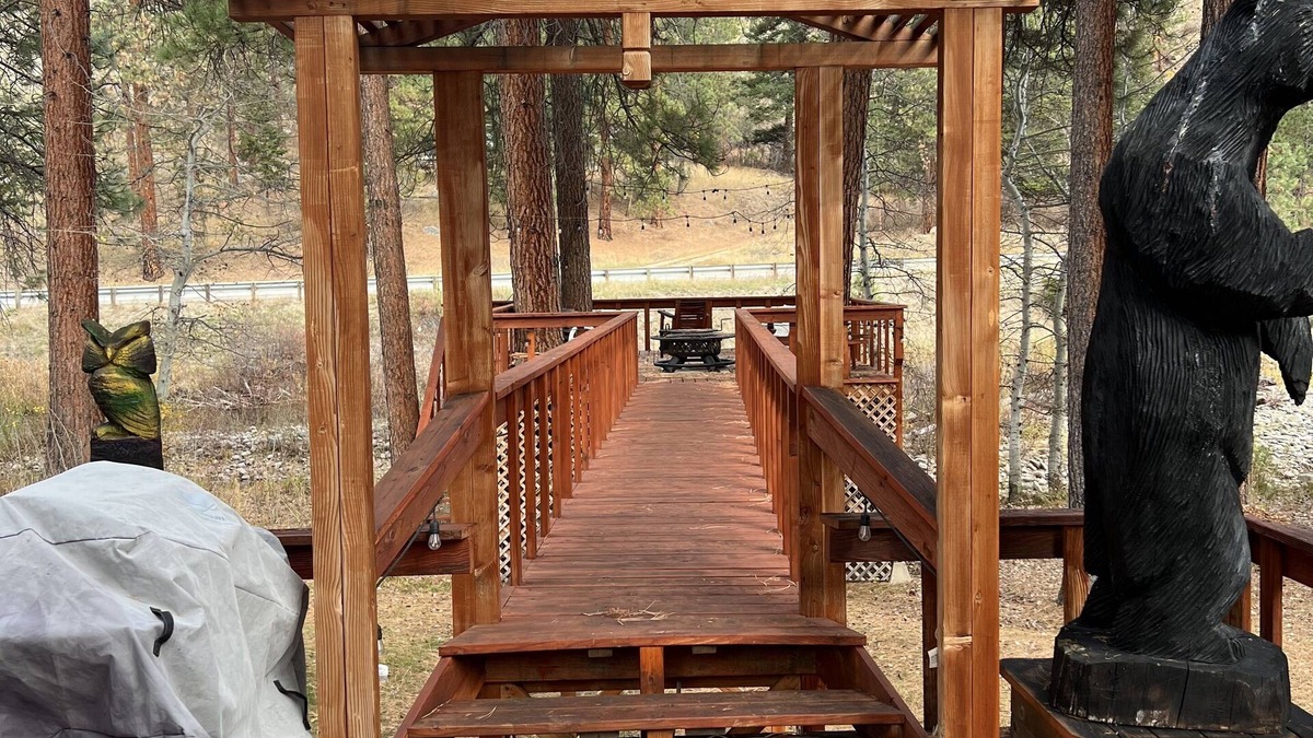 Conner House | East Fork River Ranch!! An outdoorsman’s dream!