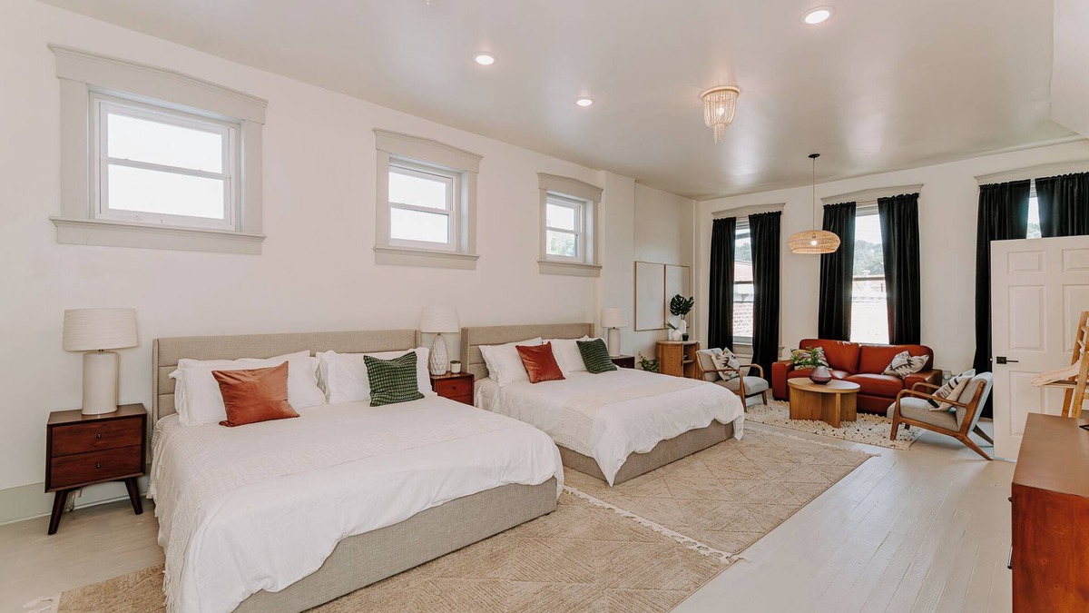 Madison Apartment | East Main Lofts - Boho 203