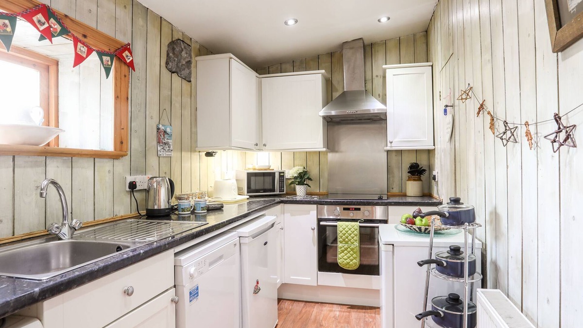 Llaneilian Cottage | East Point Lynas Lighthouse Keeper's Cottage