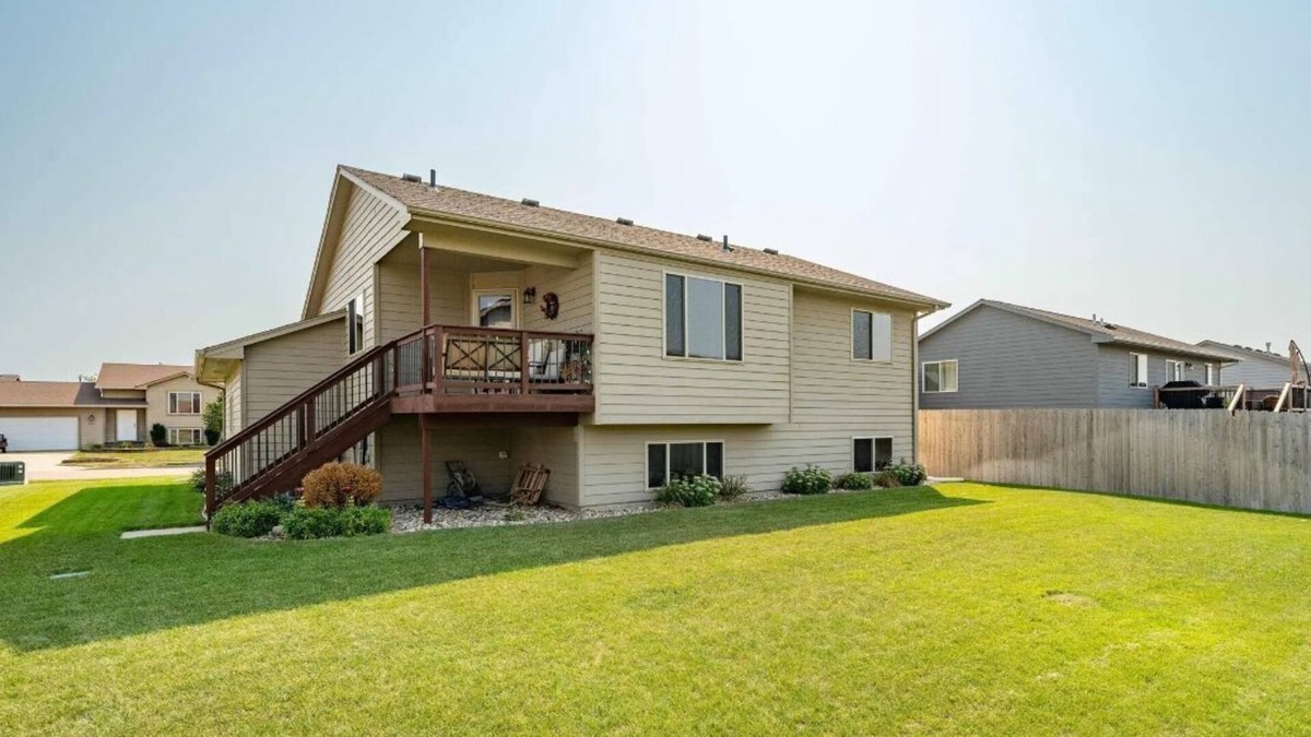 Sioux Falls House | East side single family home near Harmadon ball fields