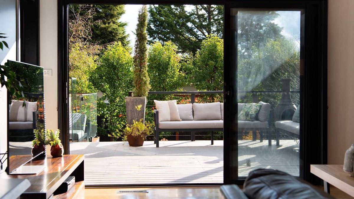 Daylesford House | East St Spa House-2 Bed, 2 bathroom, log fire, spa bath