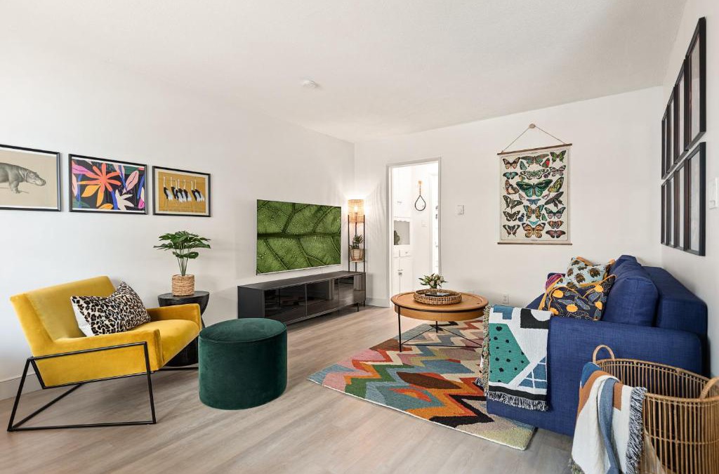 East Village Apartment | East Village Arts District, King Suite with Sofa Bed NRP23-01221