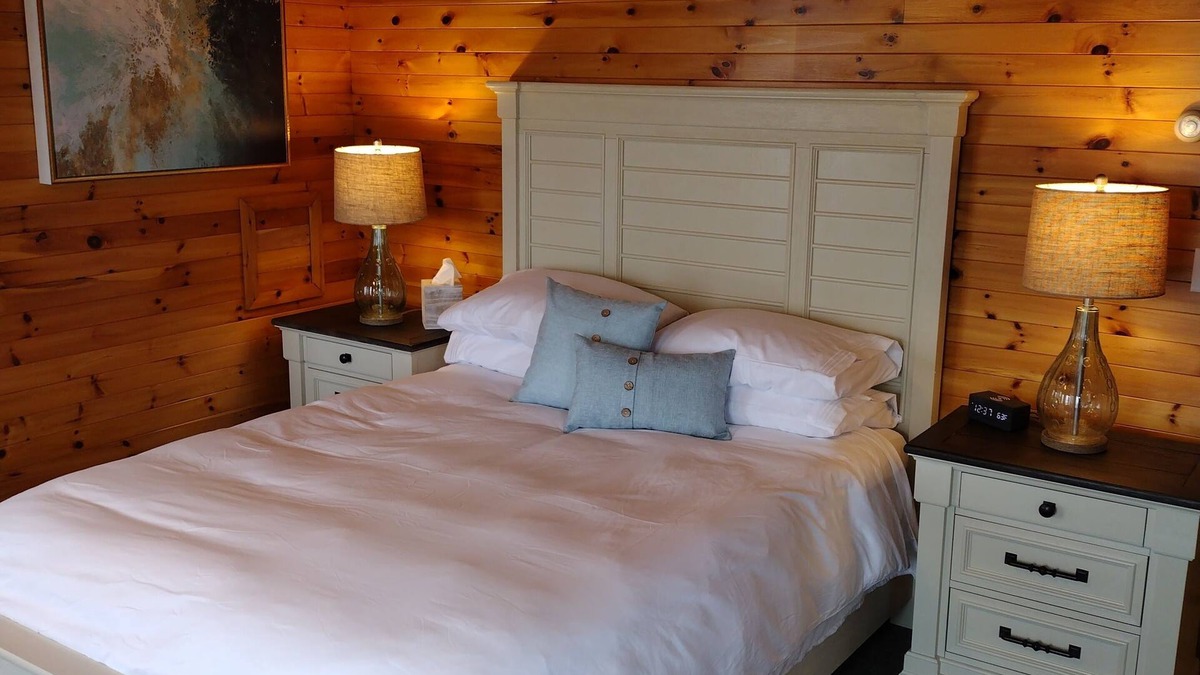 Washington County Bed & Breakfast | Eastern Beacon Inn Room 4