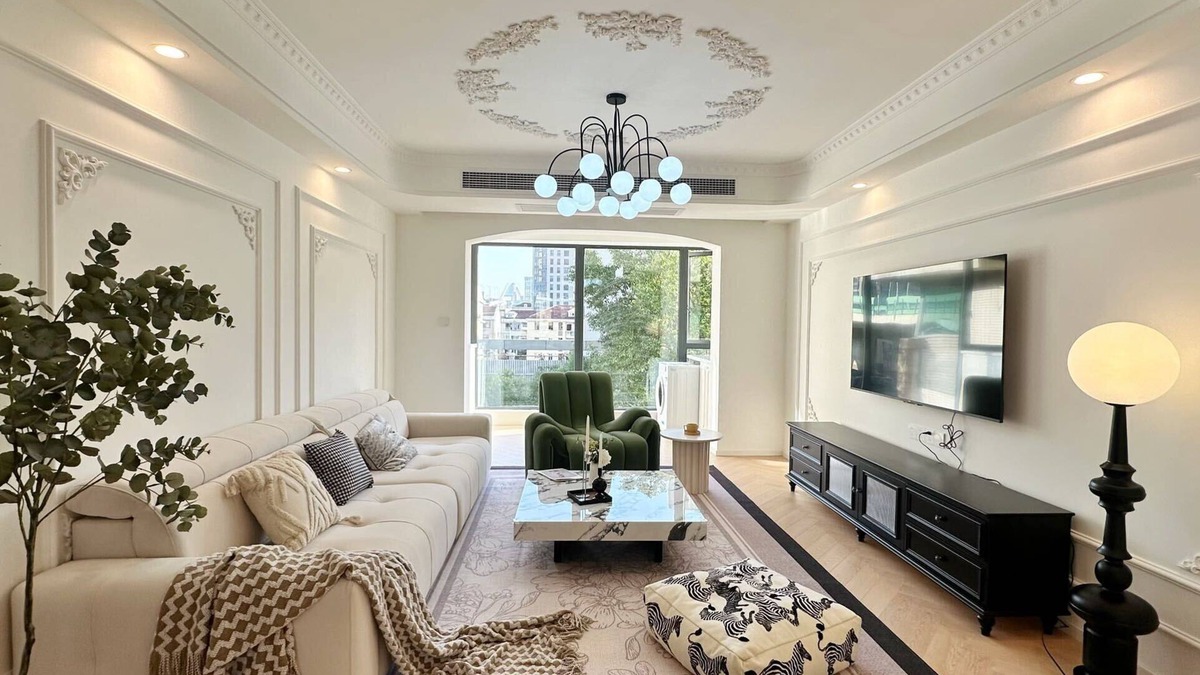 Dapuqiao Apartment | Eastern Hub - Chic 3-bedroom Apartment with free WiFi, AC in Xintiandi Area