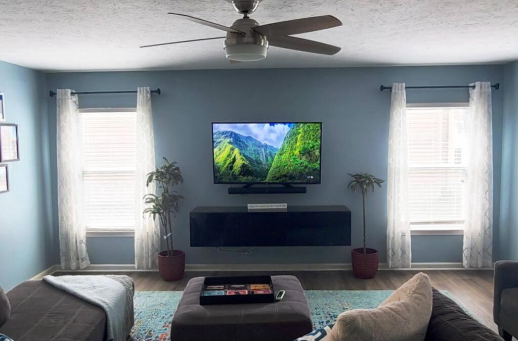 Noblesville House | Easy Living Near Ruoff Music Center