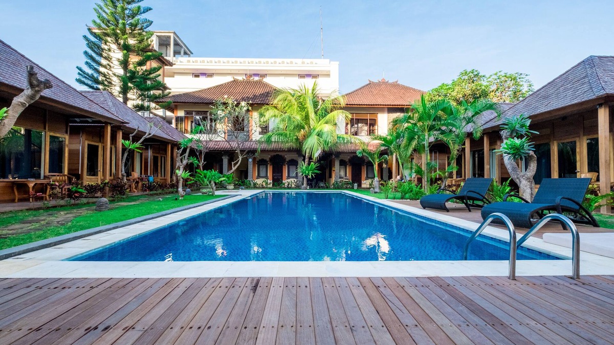 Downtown Kuta Hotel | Easy Surf Camp Standart Double Room Kuta Beach