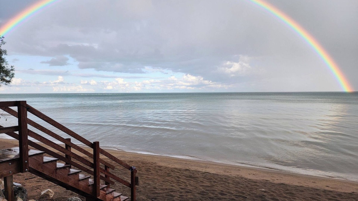 Oostburg Cottage | Eat, Drink and be Cozy at Beachdaze this winter!