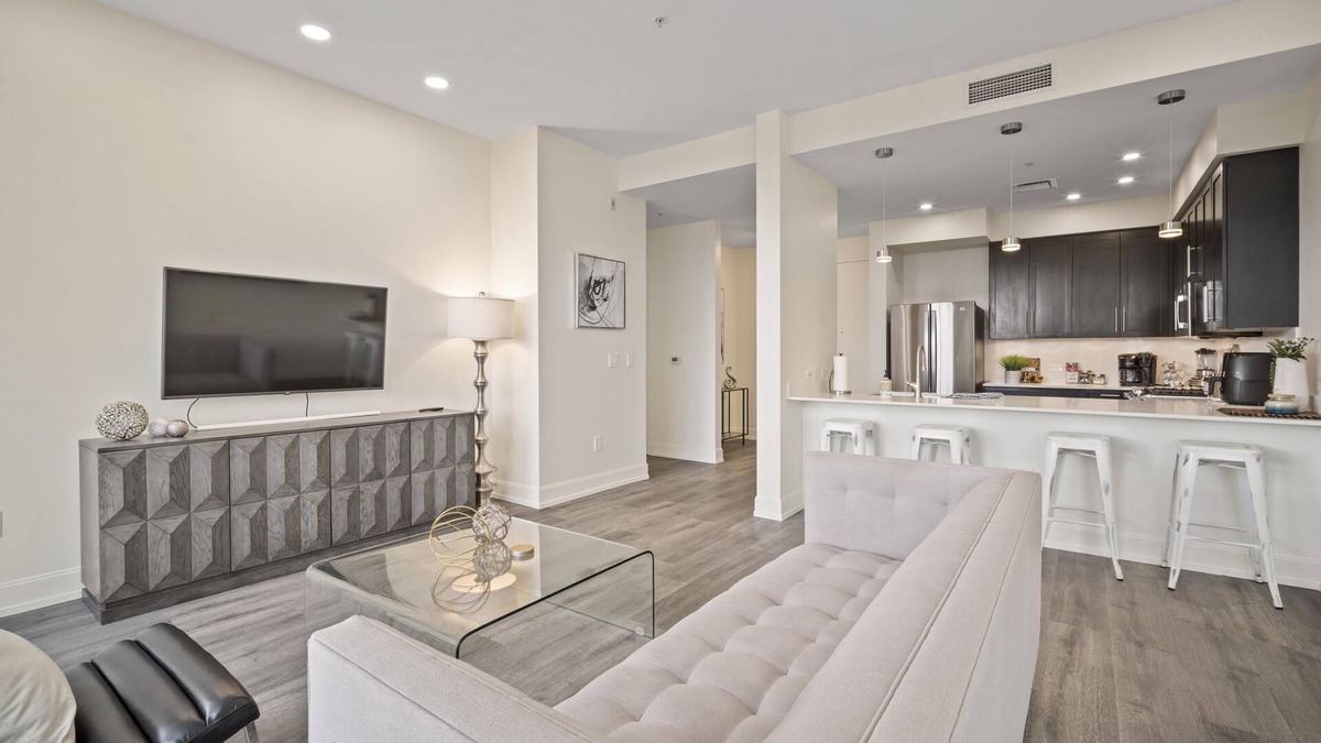 Desert Ridge Apartment | Eat, Play, Stay! Large 1x1