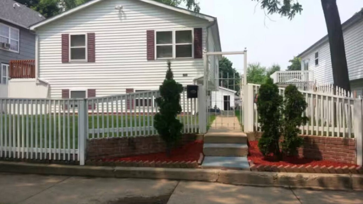 Waukegan House | Eben-Ezer House, 7 mins to The Naval Base.