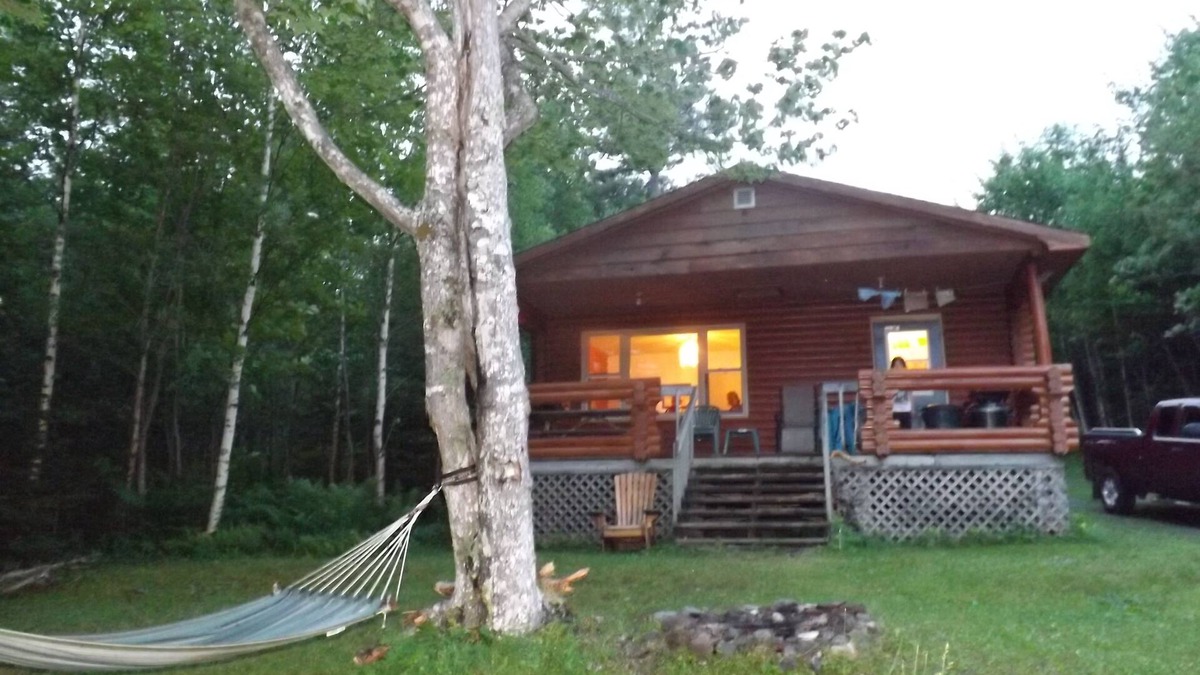 Richmond County Cottage | Eberhards log cottage1 , right on the Lake, private, scenic, gorgeous beach