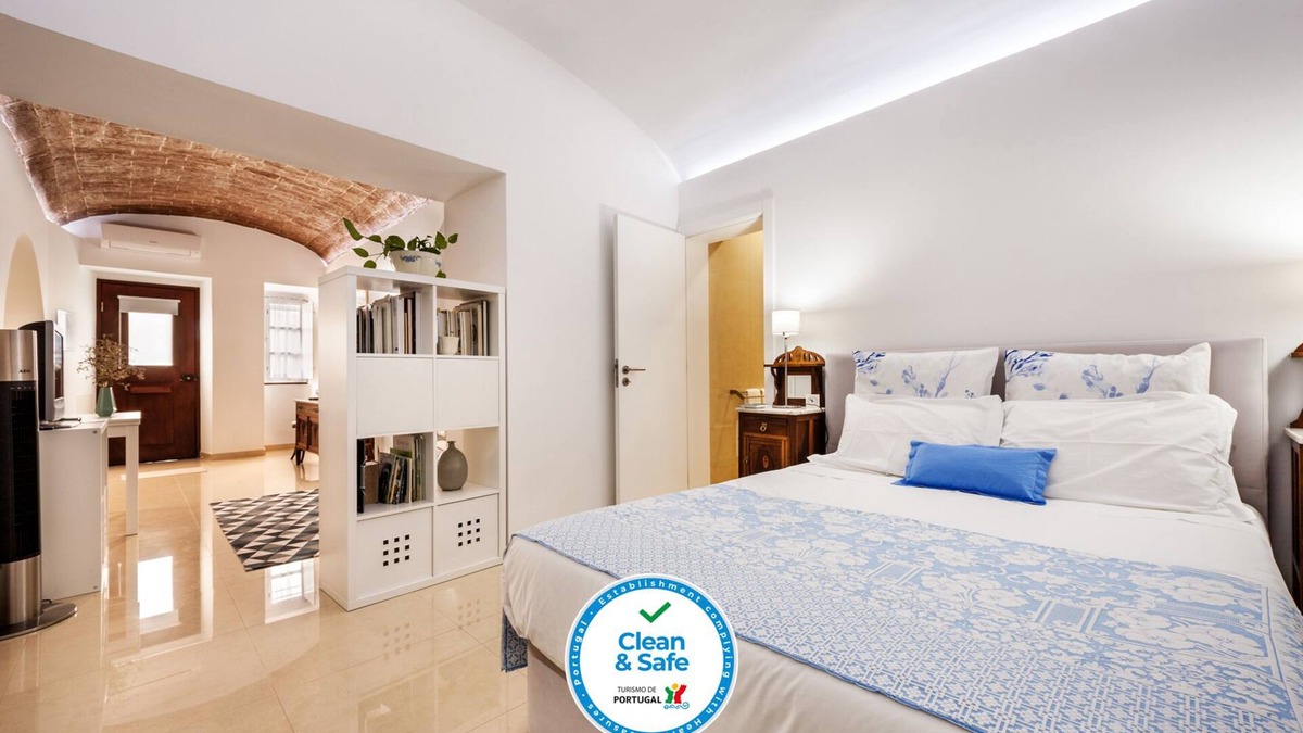 Evora Apartment | Ebora Home - free GARAGE - Historic Center