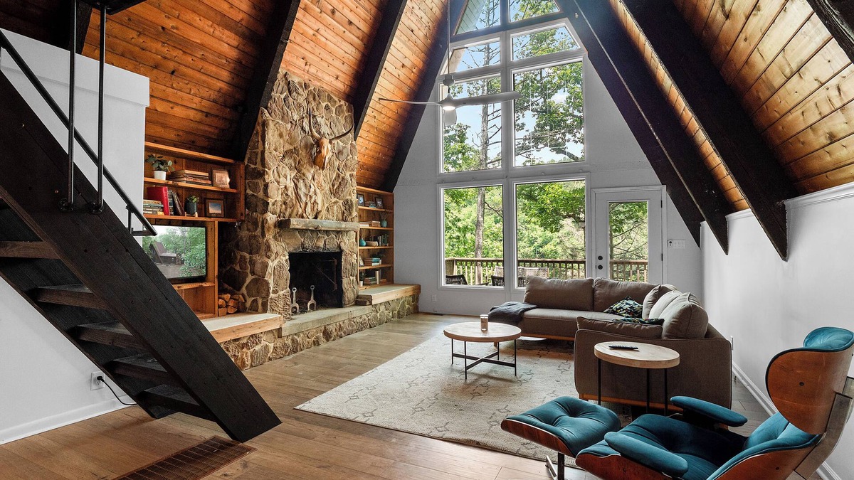 Townley House | Echo Point: 3 BR, 2.5 BA House in Jasper, Sleeps 12
