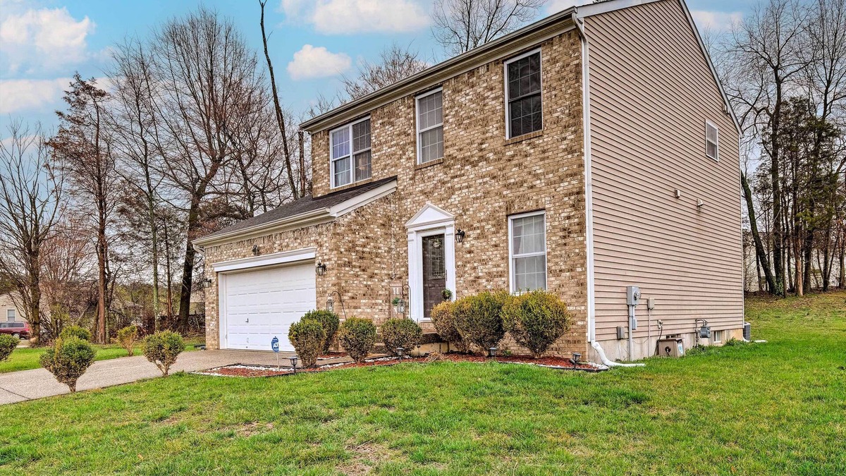 Buechel House | Eclectic Louisville Vacation Home Near Lake