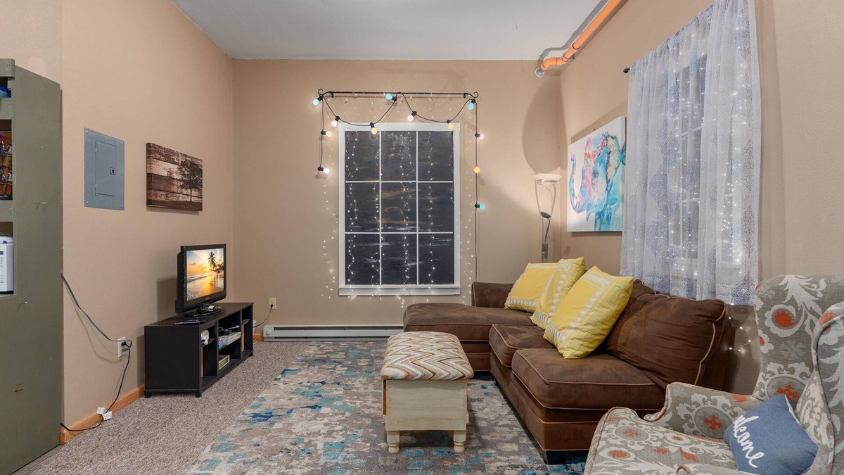Pepin Condo | Eclipse Condo - Beautiful 2 Bedroom Stay by Beach