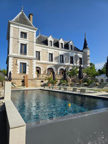 Saint-Paul en Jarez Hotel | Eclosion Château Hôtel & Restaurant