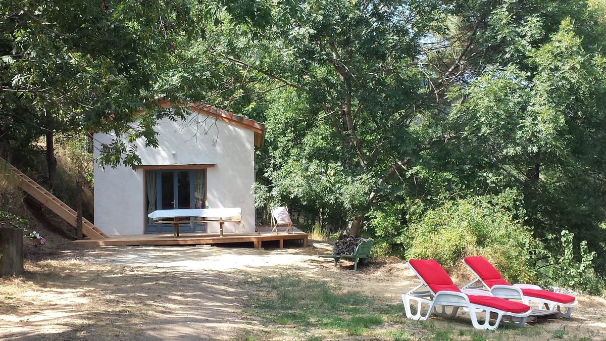 Cassagnoles House | Eco cottage in Monts et Merveilles, swimming pool, riverside, 3 ha of nature.