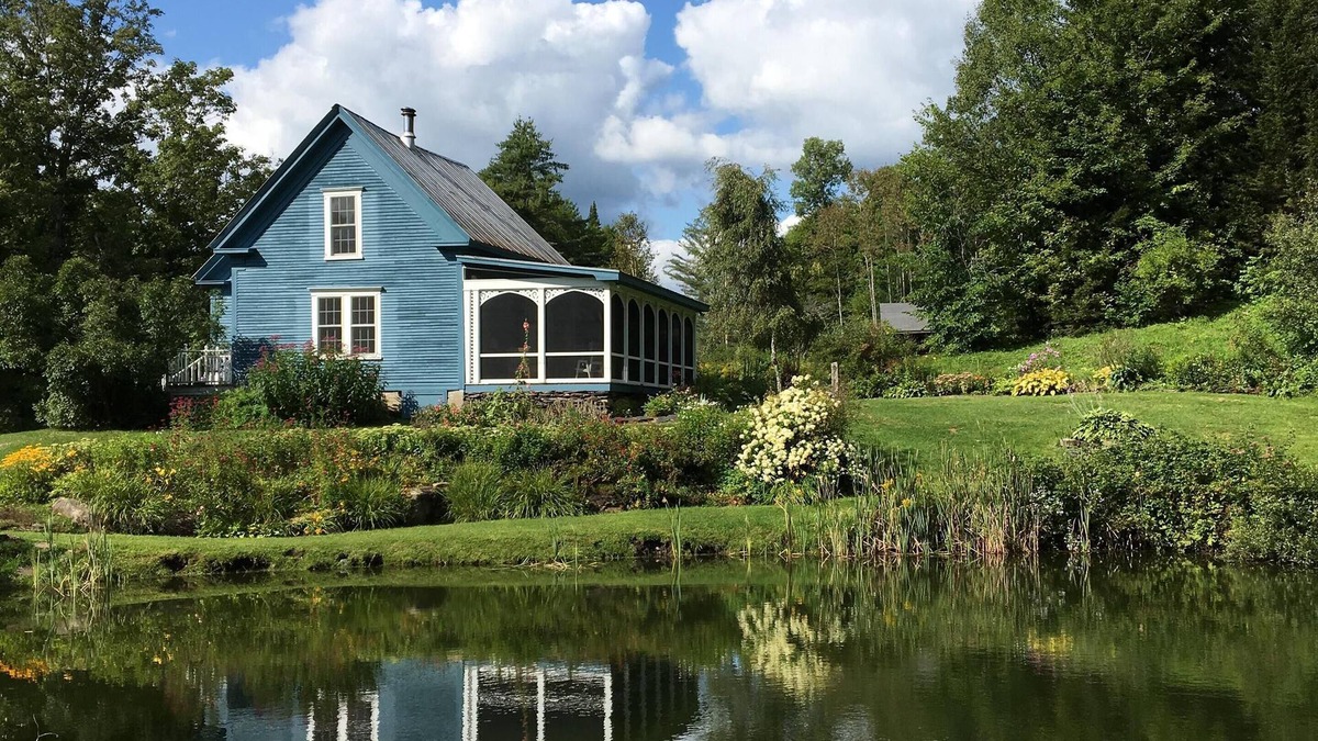 Cabot Other | Eco-friendly charming Farmhouse w/Screen Porch, Swimming Pond, Gardens & Trails