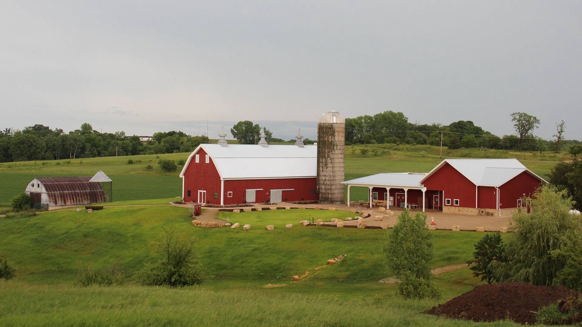 Dodgeville Cottage | Eco-Friendly/Sustainable White Oak Savanna Events Farm and Sanctuary