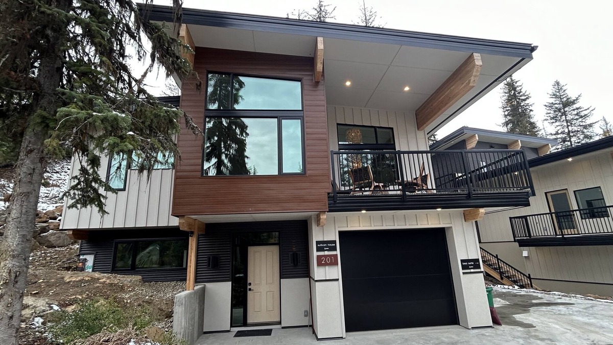 Rossland House | Eco-Luxury Mountain House at Red Mountain