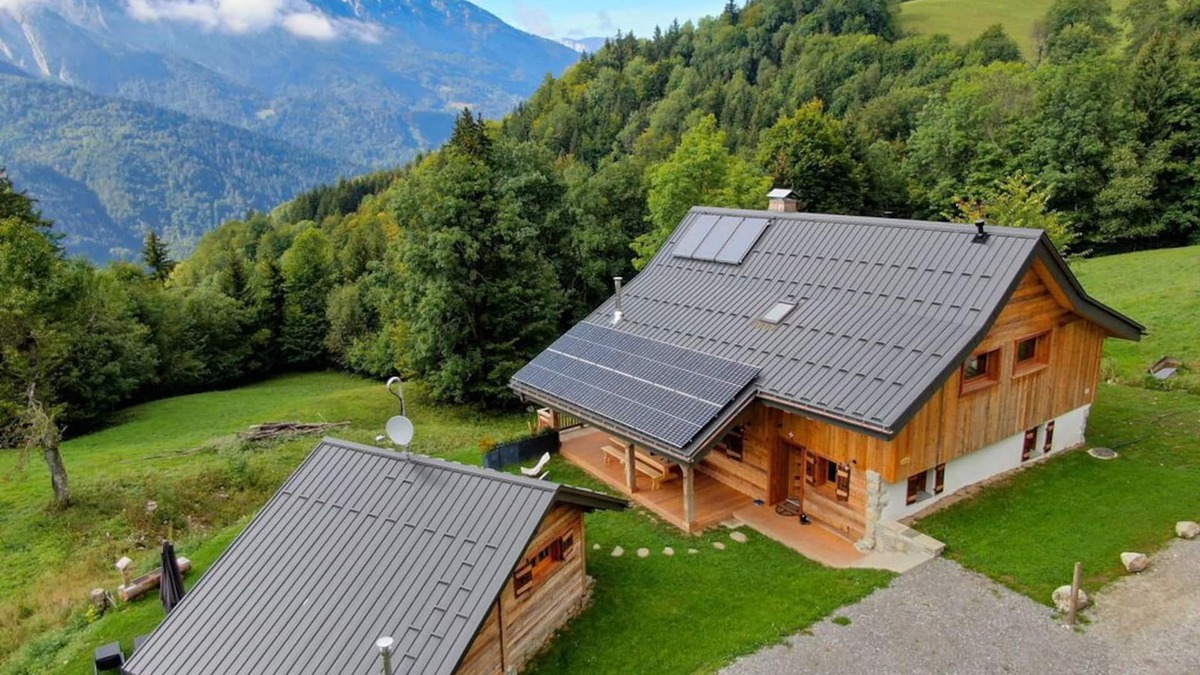 Serraval Ski Chalet | Ecological alpine chalet 4* (sleeps 10 to 14)