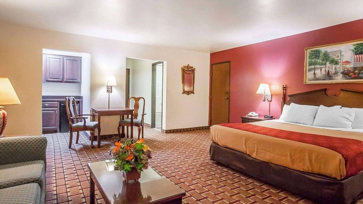 Dexter Hotel | Econo Lodge Dexter