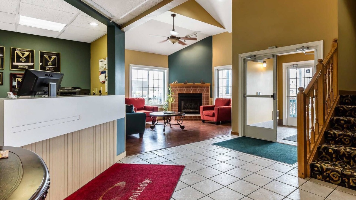Dickson Hotel | Econo Lodge Inn & Suites Dickson