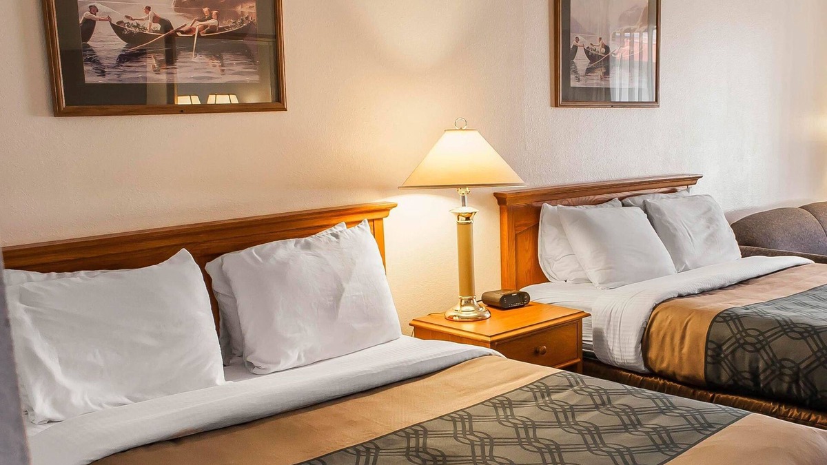Aberdeen Hotel | Econo Lodge Inn & Suites