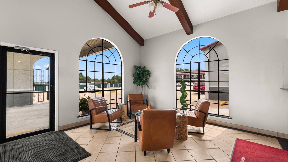 Belton Hotel | Econo Lodge