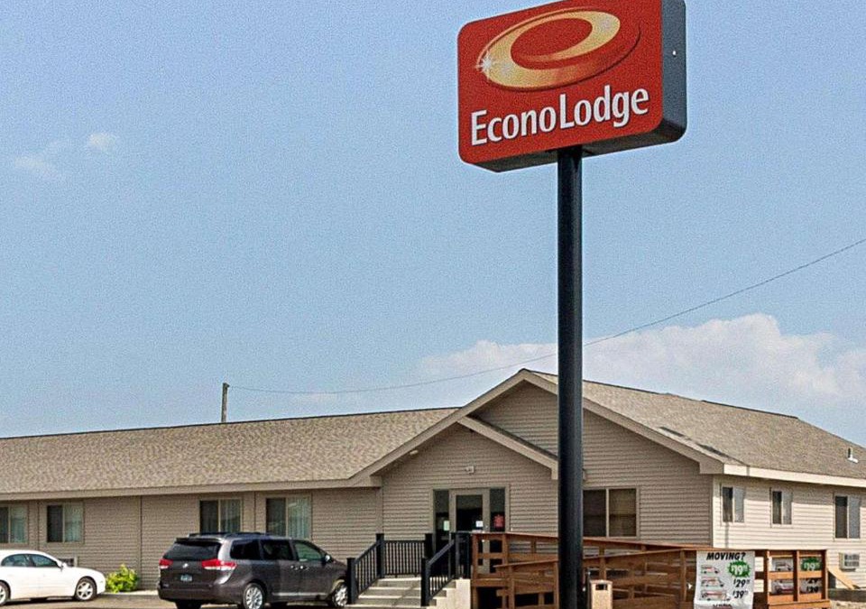 Jamestown Cabin | Econo Lodge