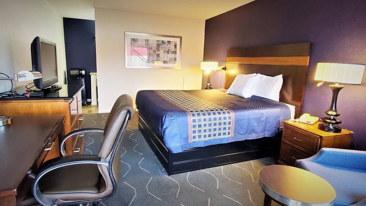 North Newport News Hotel | Economy 7 Inn